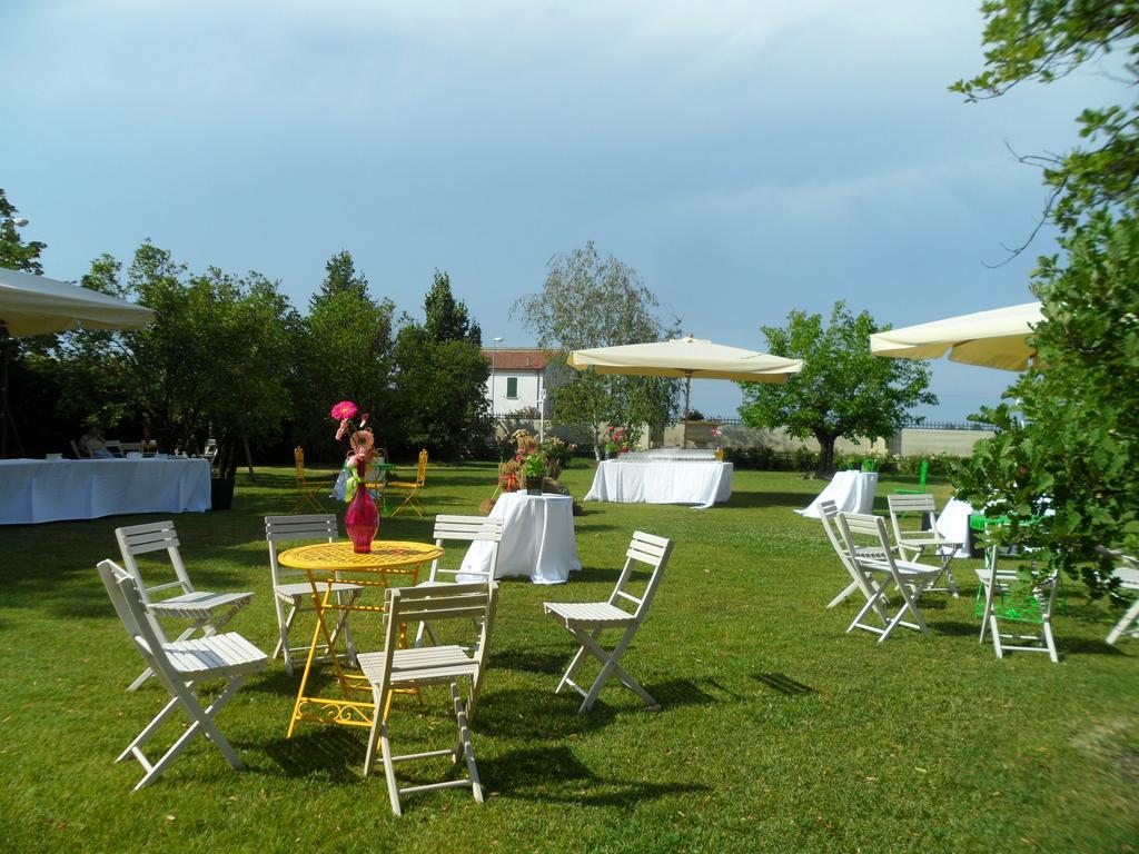 Relais Villa Roncuzzi Russi Exterior photo